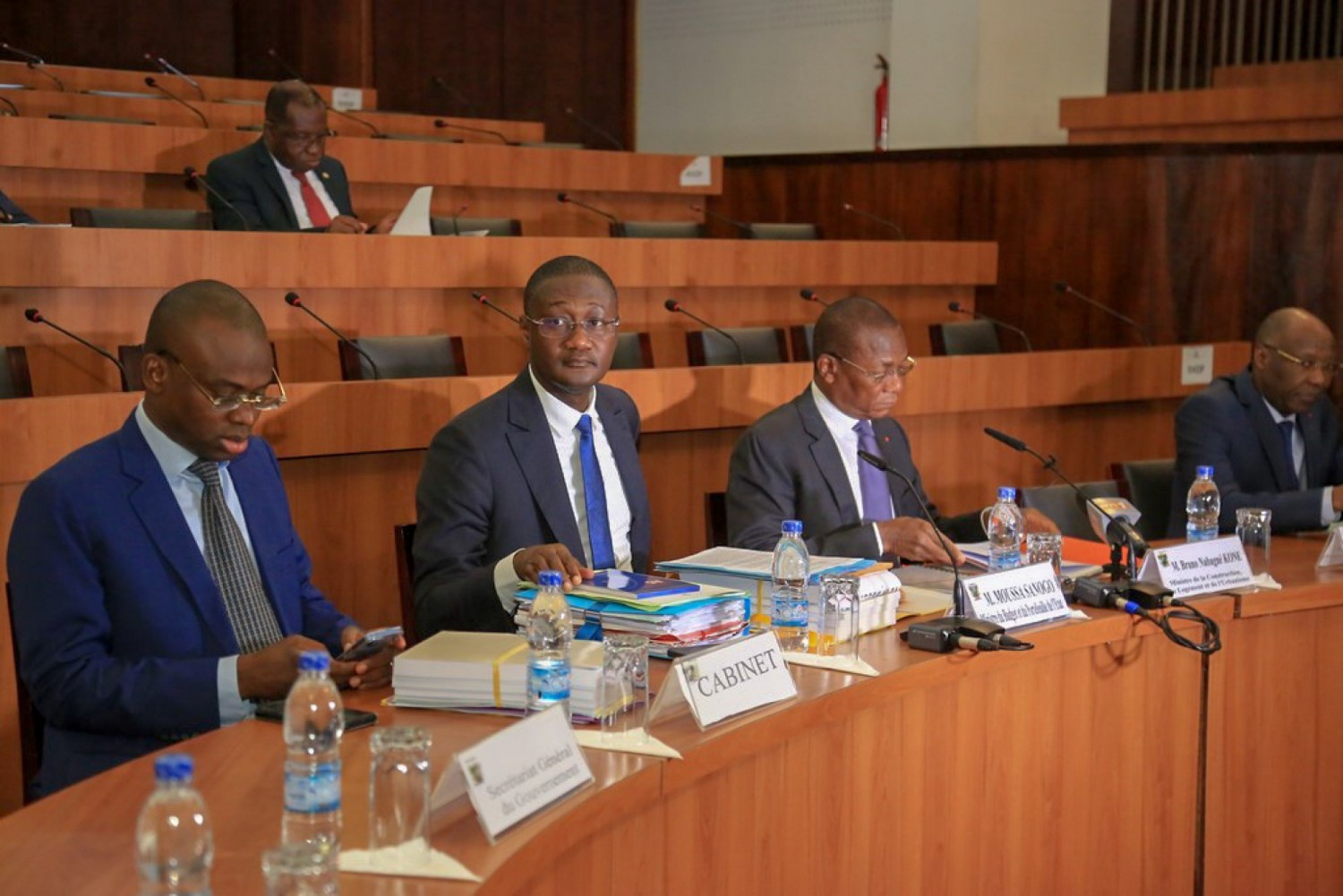 Côte d'Ivoire : 04 projets de loi adoptés par les Députés visent d'une part à apporter des réponses aux problèmes auxquels les populations sont confrontées