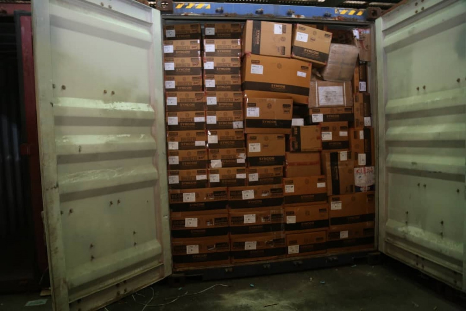 Côte d'Ivoire :    Fraude douanière, 2616 cartons de Médicaments de qualité inférieure et falsifiés saisies par les Douanes et l'AIRP