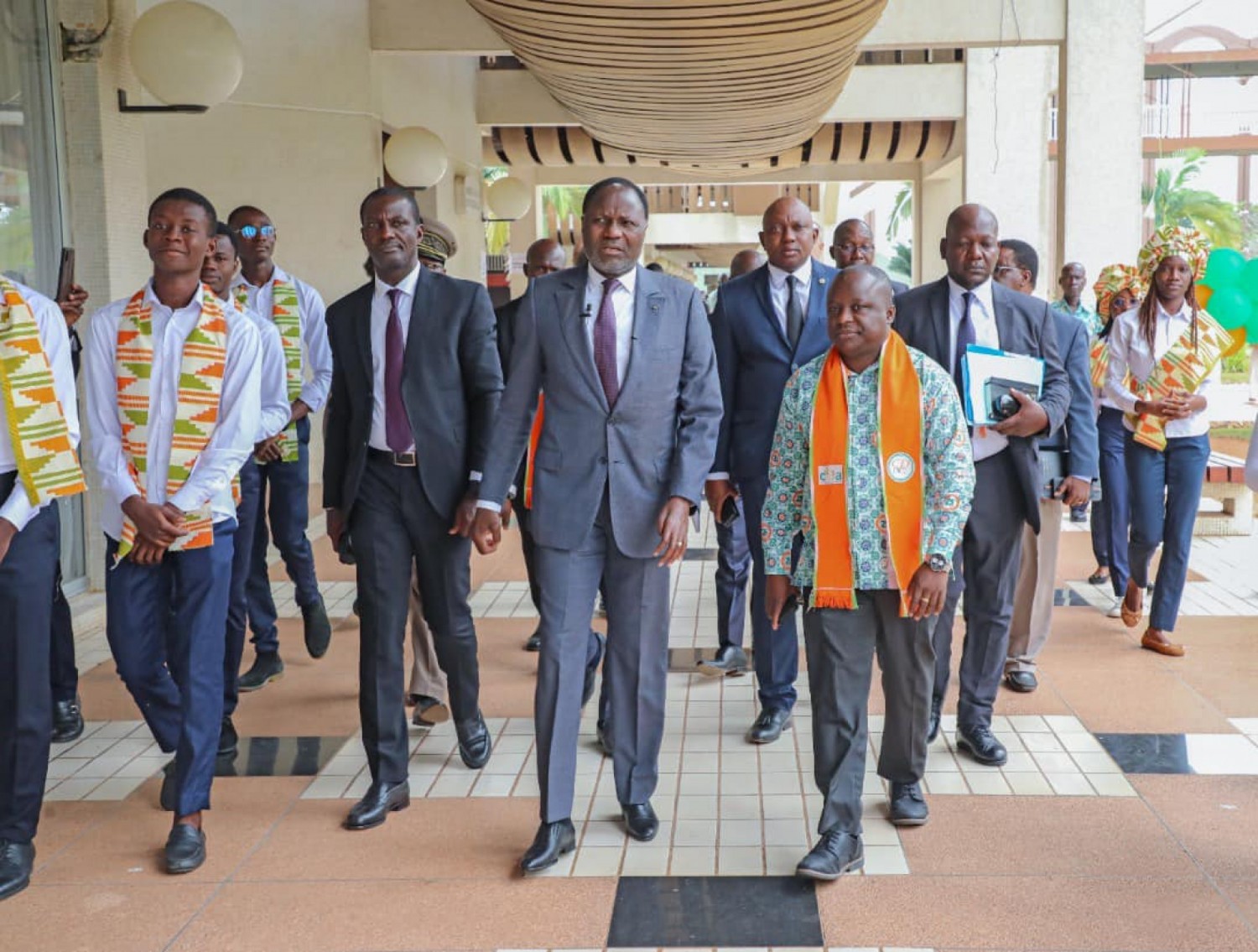 Côte d'Ivoire : Le Ministre Coulibaly Sangafowa assure que 95% des  emplois directs créés par la production du gisement baleines seront réservés aux ivoiriens