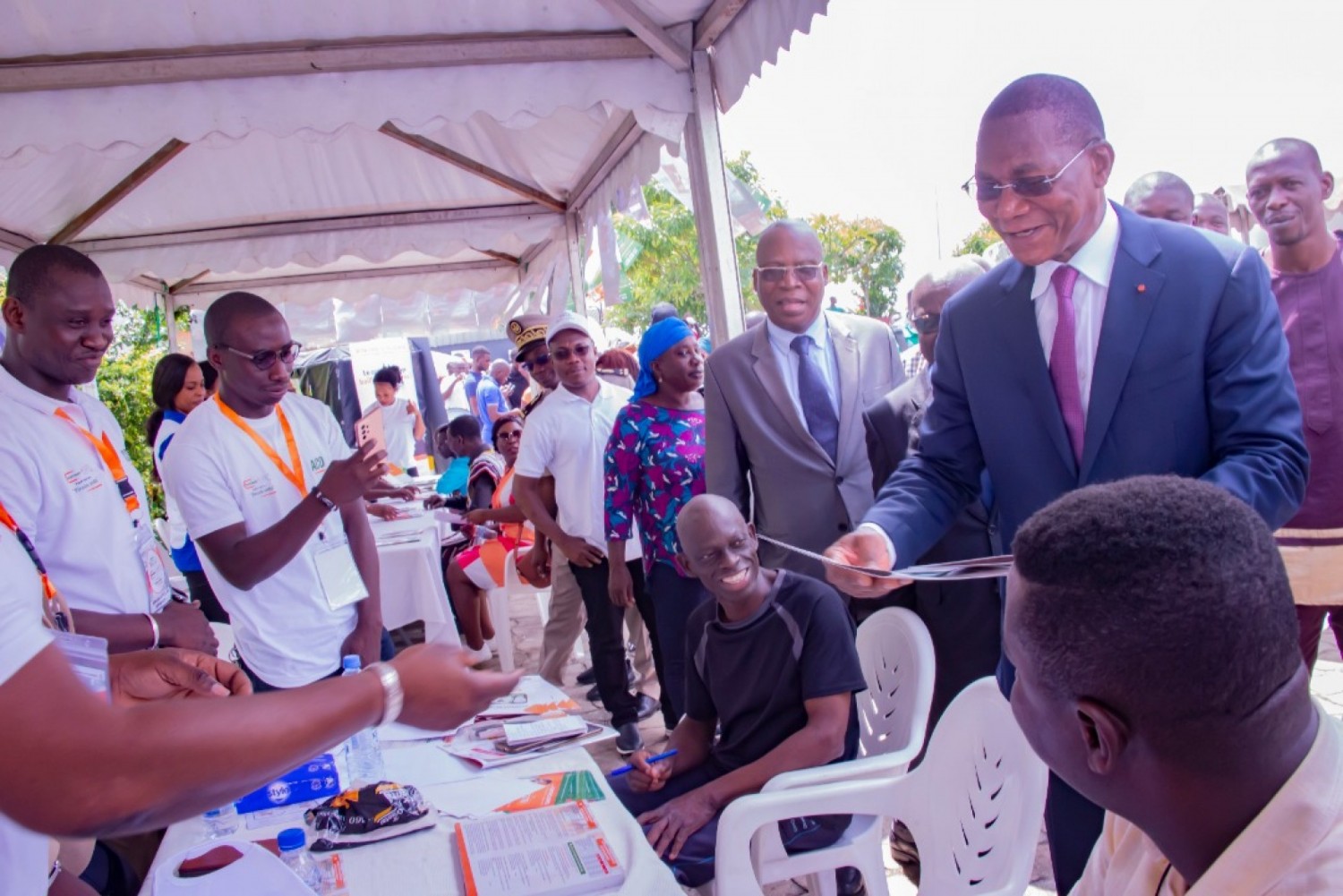 Côte d'Ivoire : A Bingerville, Bruno Koné donne le top départ de la 2e édition de « l'opération tiroirs vides » et précise « notre ambition est de reprendre le contrôle et la maitrise