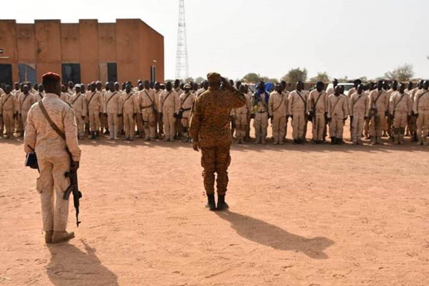 Burkina Faso : L'armée annonce des enquêtes sur des accusations de détournement d'un officier