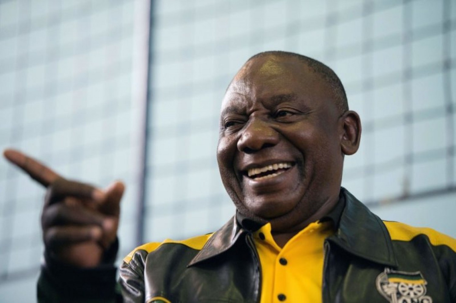 Afrique du Sud : Cyril Ramaphosa reconduit à la tête de l'ANC malgré un scandale