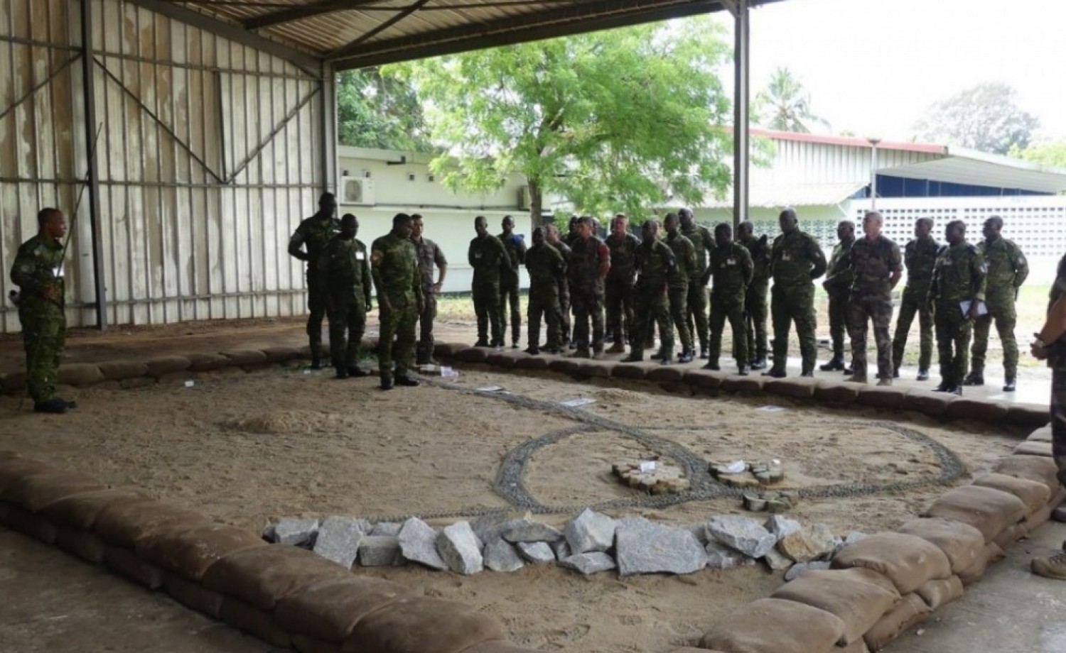 Côte d'Ivoire : Entraînement à l'élaboration et à la conduite des opérations entre FACI et Forces Françaises