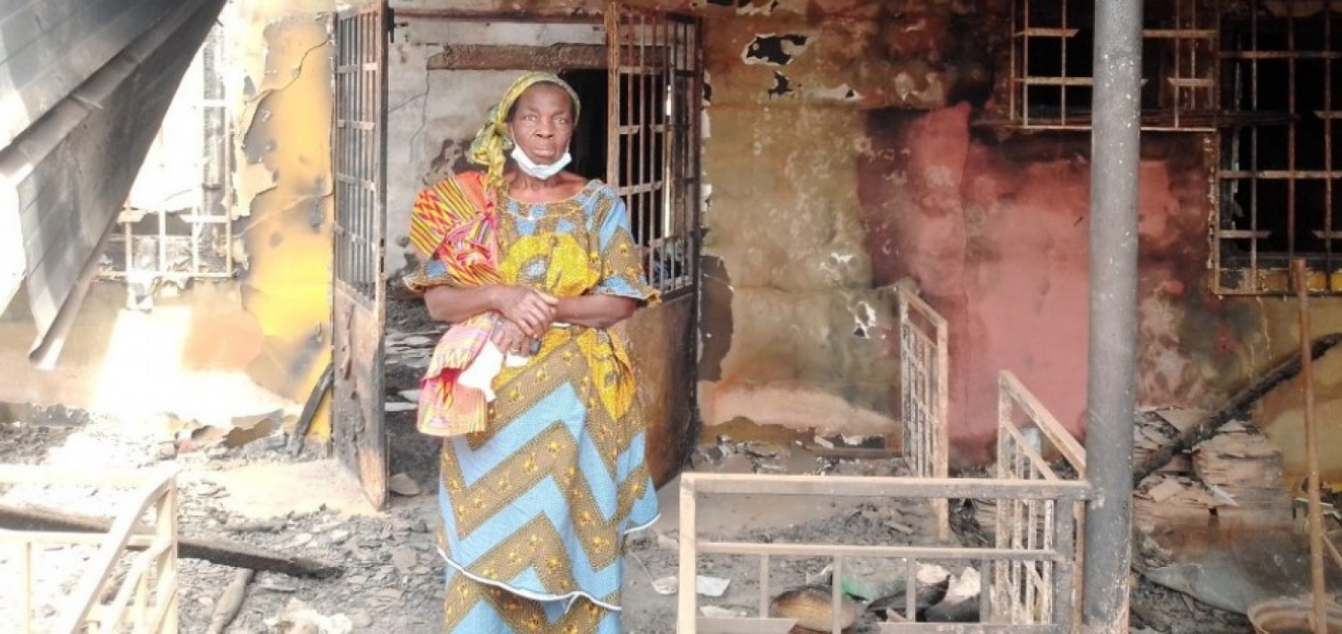 Côte d'Ivoire : Bouaké, un incendie ravage sa maison, la veuve de 81 ans sans abri, appelle le président Ouattara à l'aide