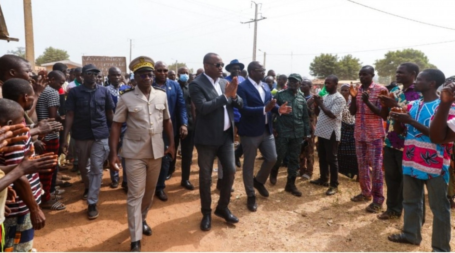 Côte d'Ivoire :  Accès à l'électricité, les villages de Bidiahouan et Niamayo mis sous tension dans la sous-préfecture de Gadouan, les populations saluent les actions de Ouattara