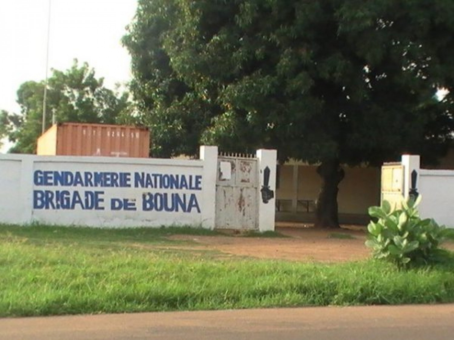 Côte d'Ivoire : Phénomène d'incendie de véhicules à Bouna, un opérateur économique présumé cerveau mis aux arrêts