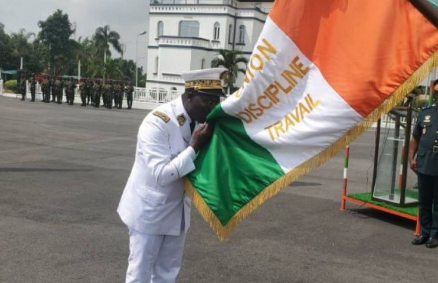 Côte d'Ivoire : Ange Kessi après avoir été admis à faire valoir ses droits à la retraite exprime sa gratitude  à Ouattara et se retire du métier des armes