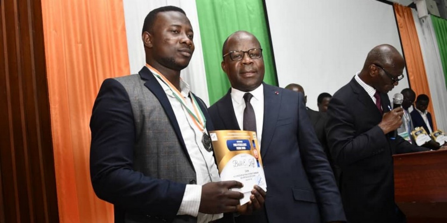 Côte d'Ivoire :   Prix d'excellence Pierre Dimba, les trois meilleurs internes en Médecine et en Pharmacie récompensés par la DEPPS et 60 attestations de réussite distribués