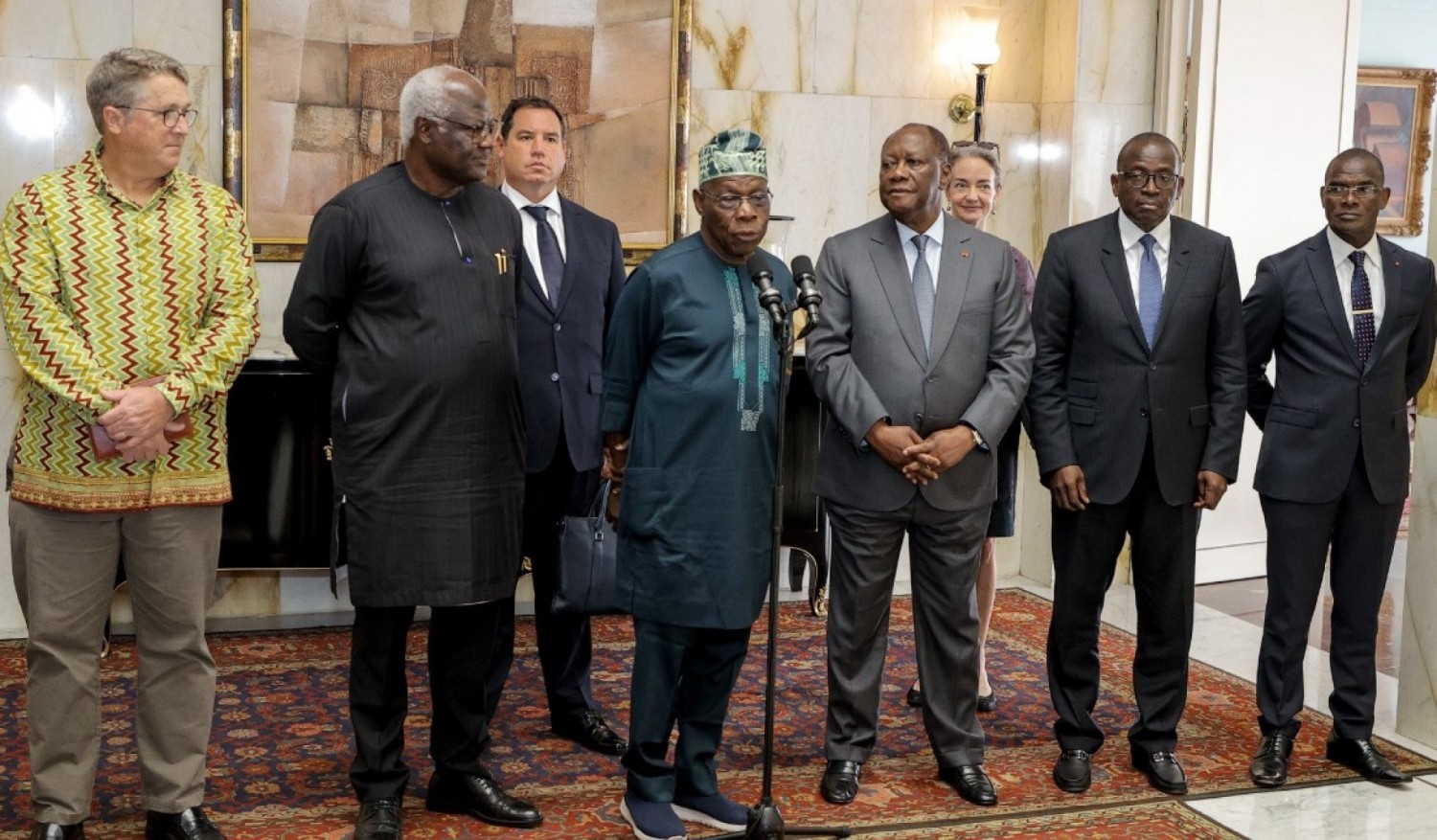 Côte d'Ivoire :  Ouattara rencontre Obasanjo, Serge Ekué, et le Directeur de l'UNESCO, le développement et la remise du prix Houphouët-Boigny à l'honneur