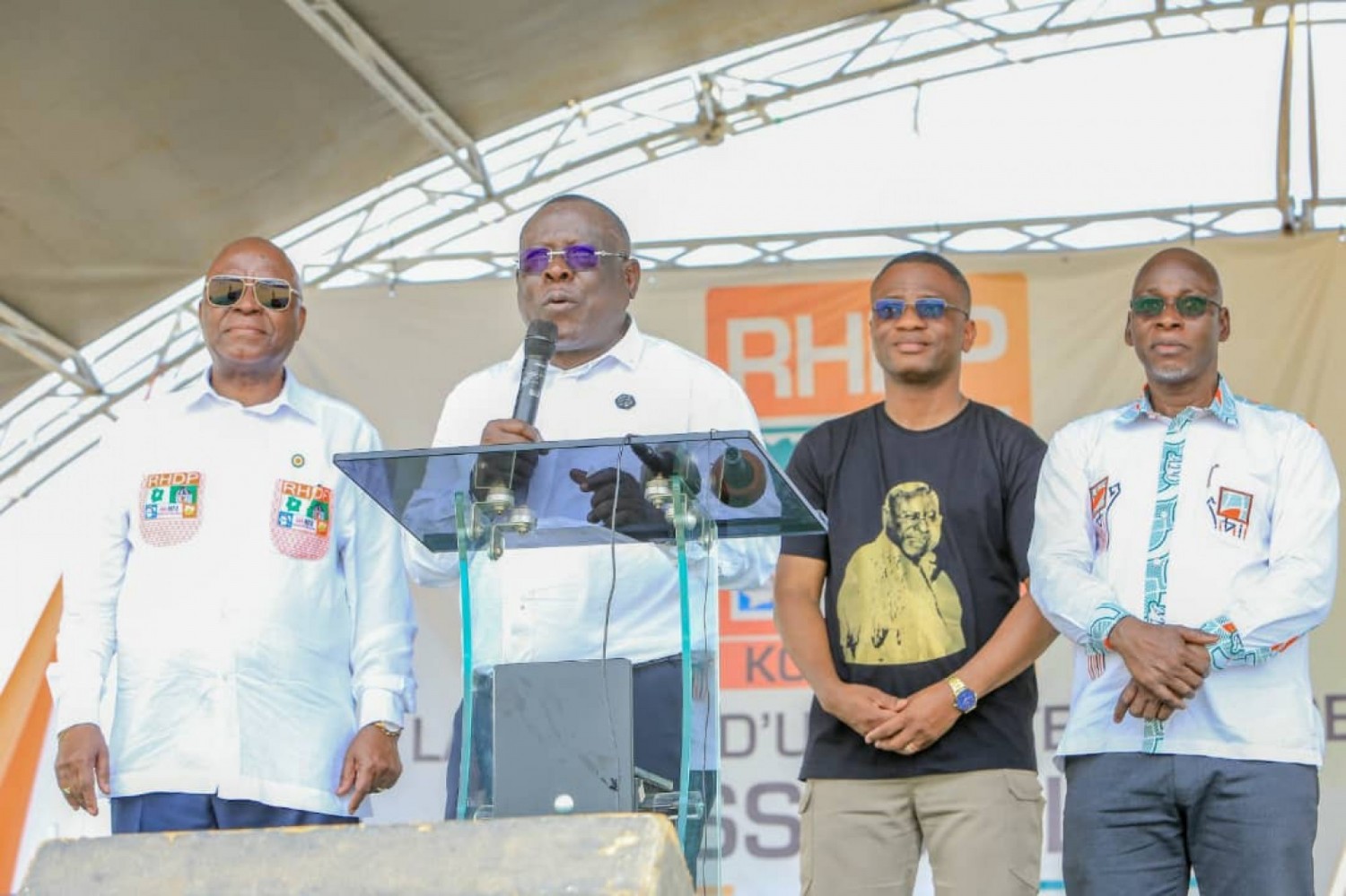 Côte d'Ivoire :  Koumassi, le RHDP célèbre ses nouveaux adhérents venus du PDCI dont N'Dohi Raymond, le Secrétaire exécutif rassurant : «Tous ceux qui viendront auront leur place »
