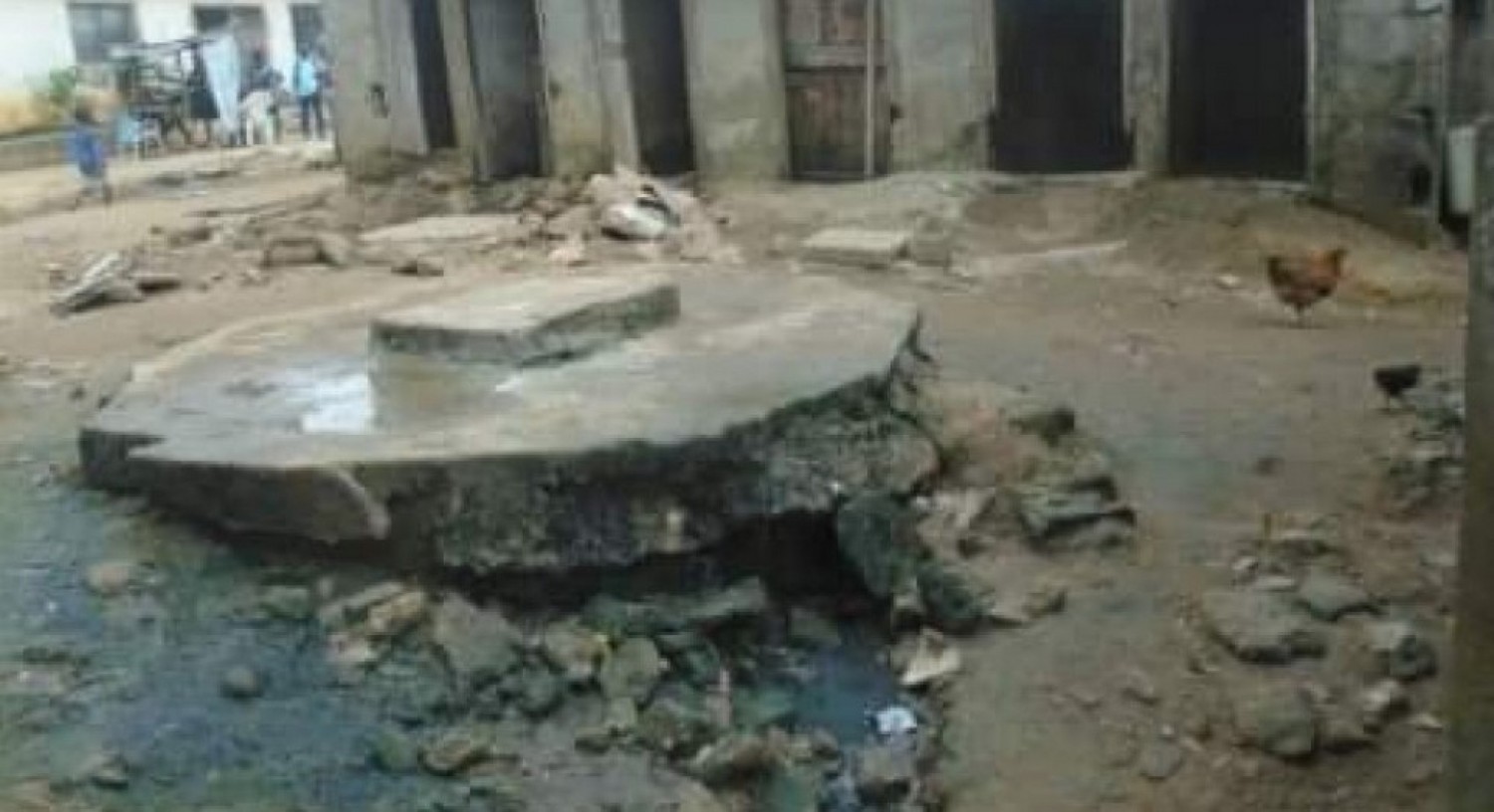 Côte d'Ivoire : Daloa, pris d'une envie pressée de se soulager, un jeune de 25 ans perd la vie en tombant dans une fosse septique