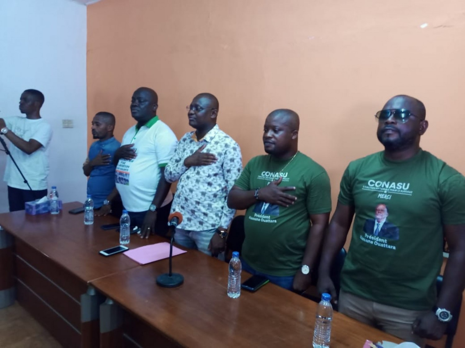 Côte d'Ivoire :     Réactivation de la carte de résident, la CONASU salue la décision de Ouattara et appelle les ressortissants de la CEDEAO au calme