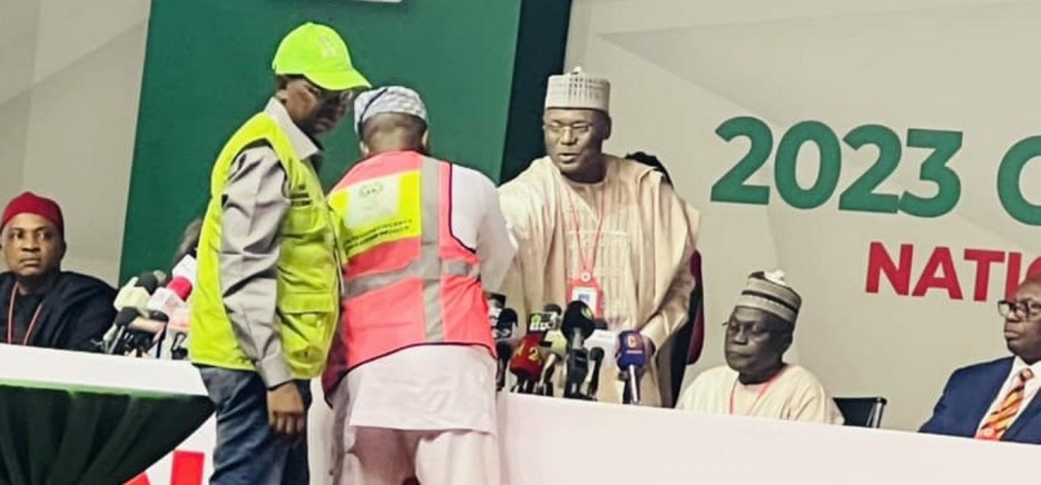 Nigeria :  Présidentielle, 2e jour de décomptes des voix, le candidat Atiku réclame les résultats, mise en garde le police