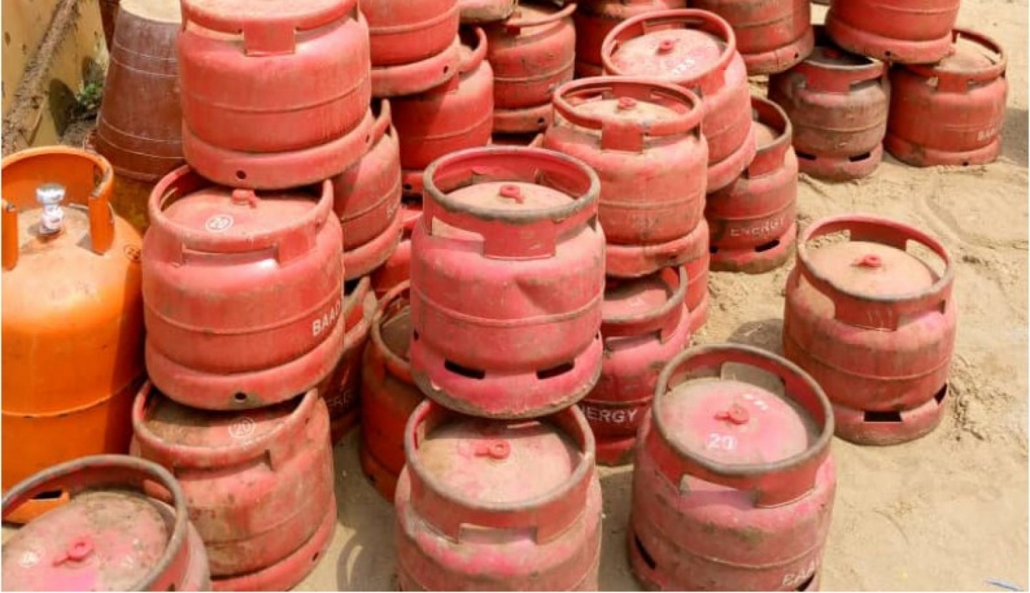 Côte d'Ivoire : Après l'usine clandestine de Djorogobité, un autre réseau  transvasement du contenu des bouteilles de gaz démantelé à Abobo-N'Dotré