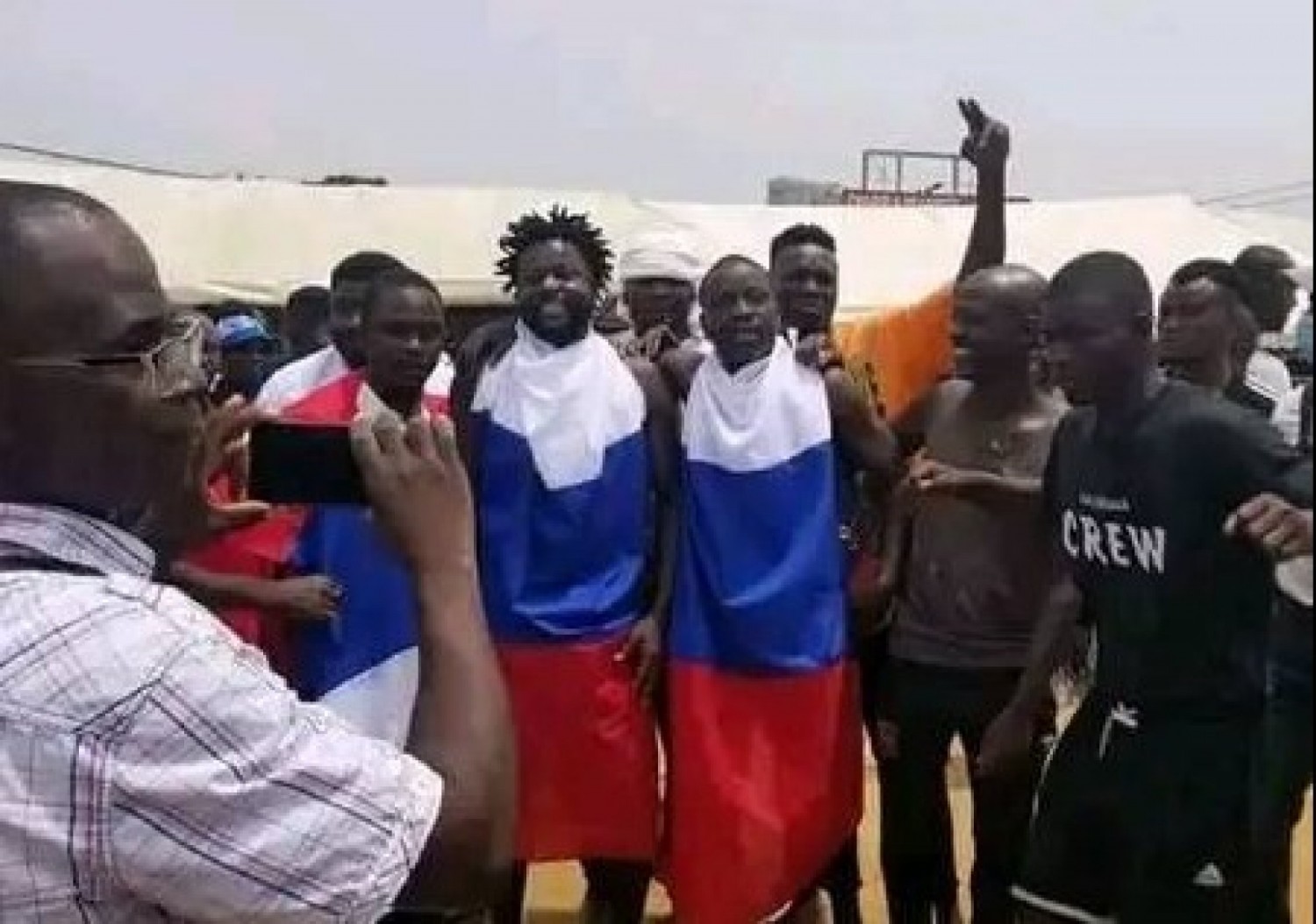 Côte d'Ivoire : Les jeunes arrêtés lors d'un meeting du PPA-CI avec le drapeau Russe libérés ?