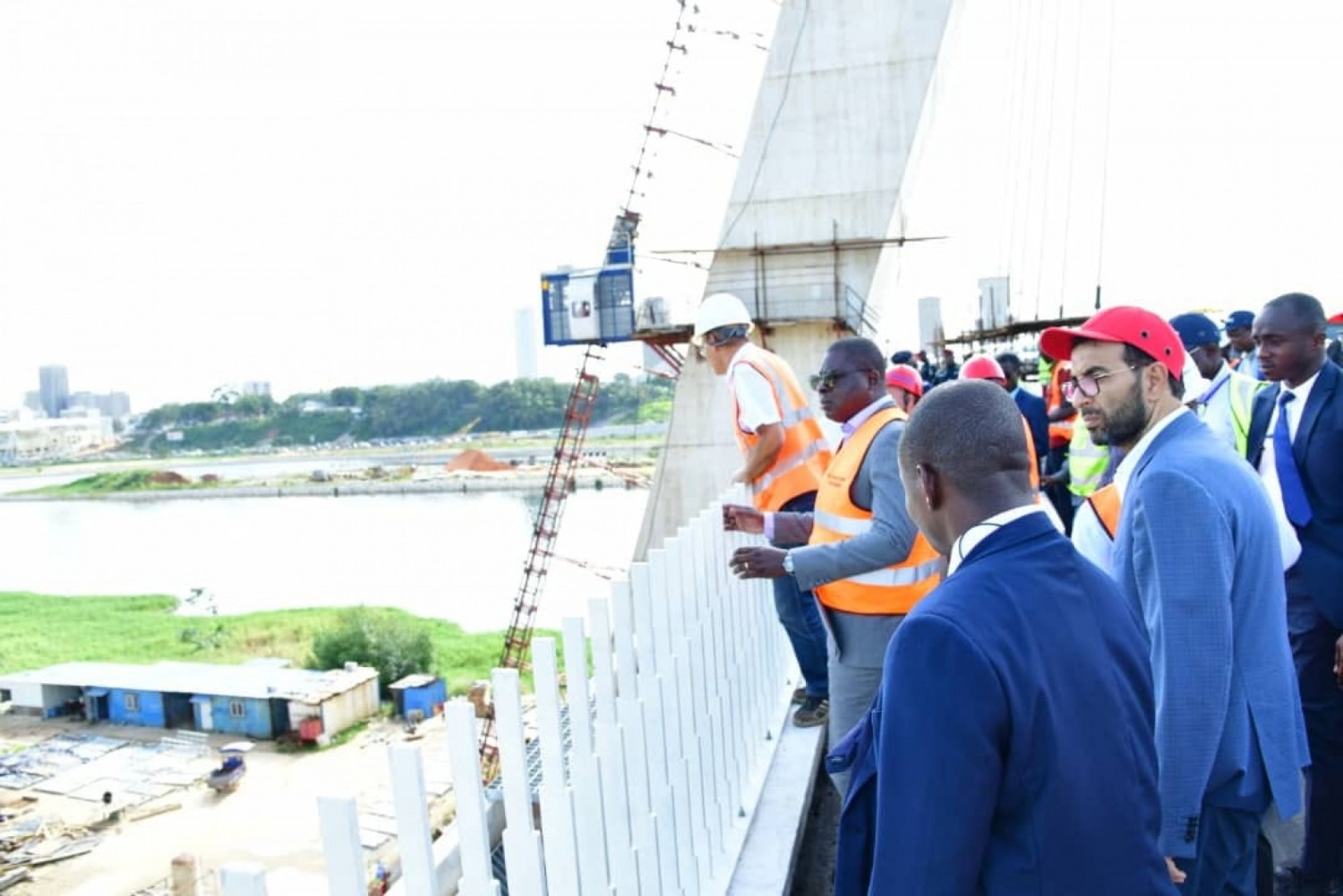 Côte d'Ivoire : Les travaux du 5è pont (Cocody-Plateau) sont à un taux d'exécution de 98%, l'inauguration annoncée pour  la dernière semaine du mois d'avril