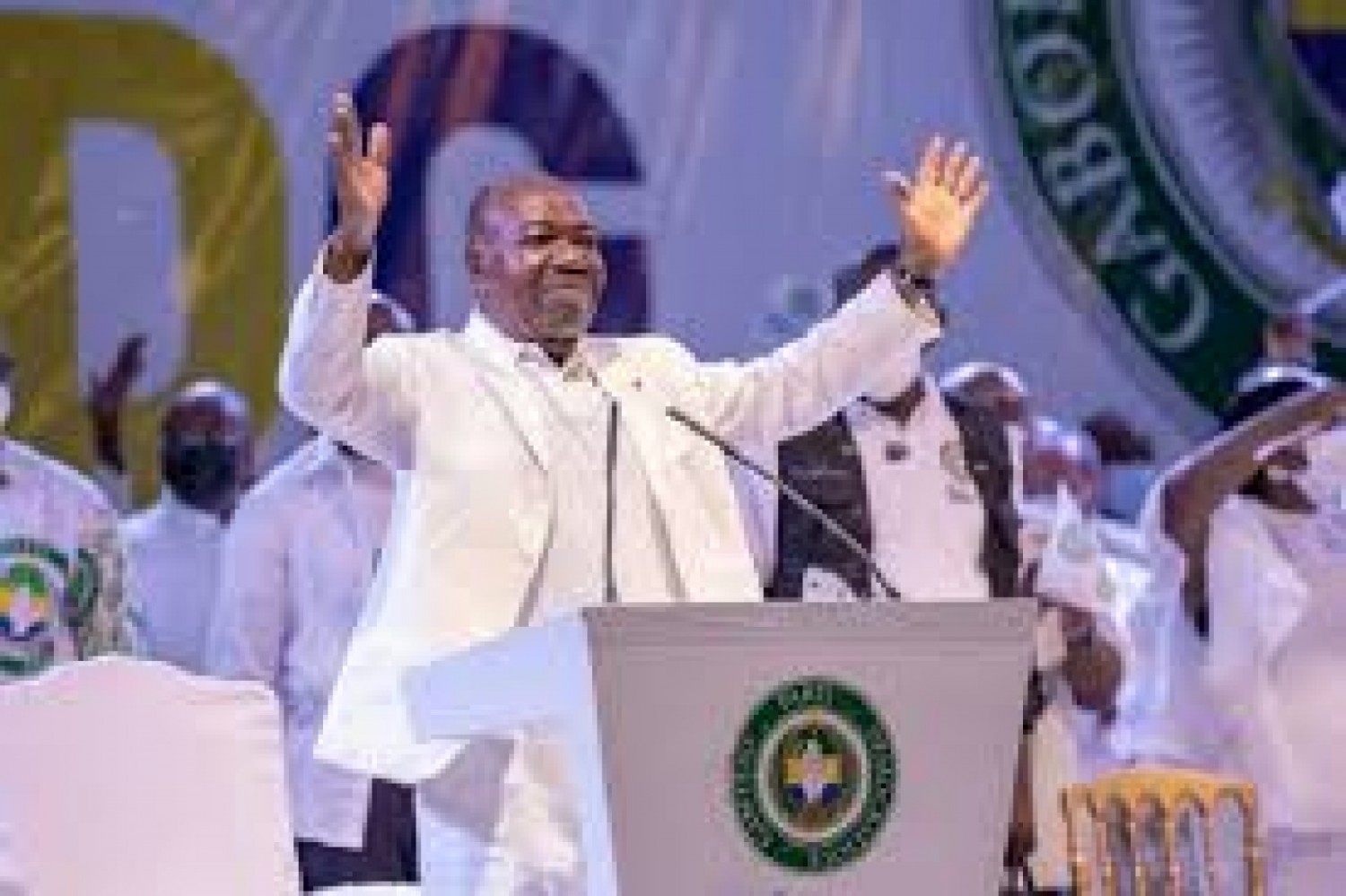 Gabon : Le mandat présidentiel désormais limité  à cinq ans