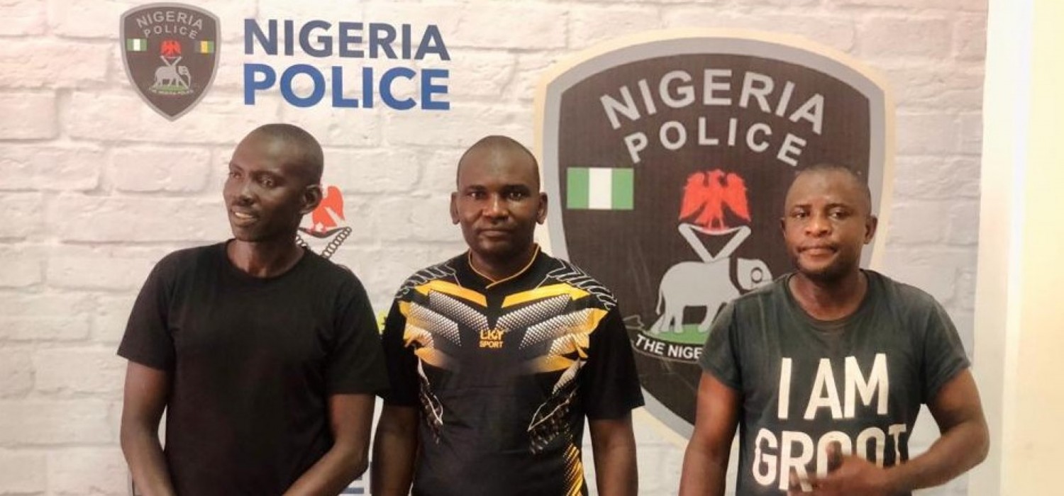 Nigeria :  Une vidéo en ligne fait exclure trois policiers