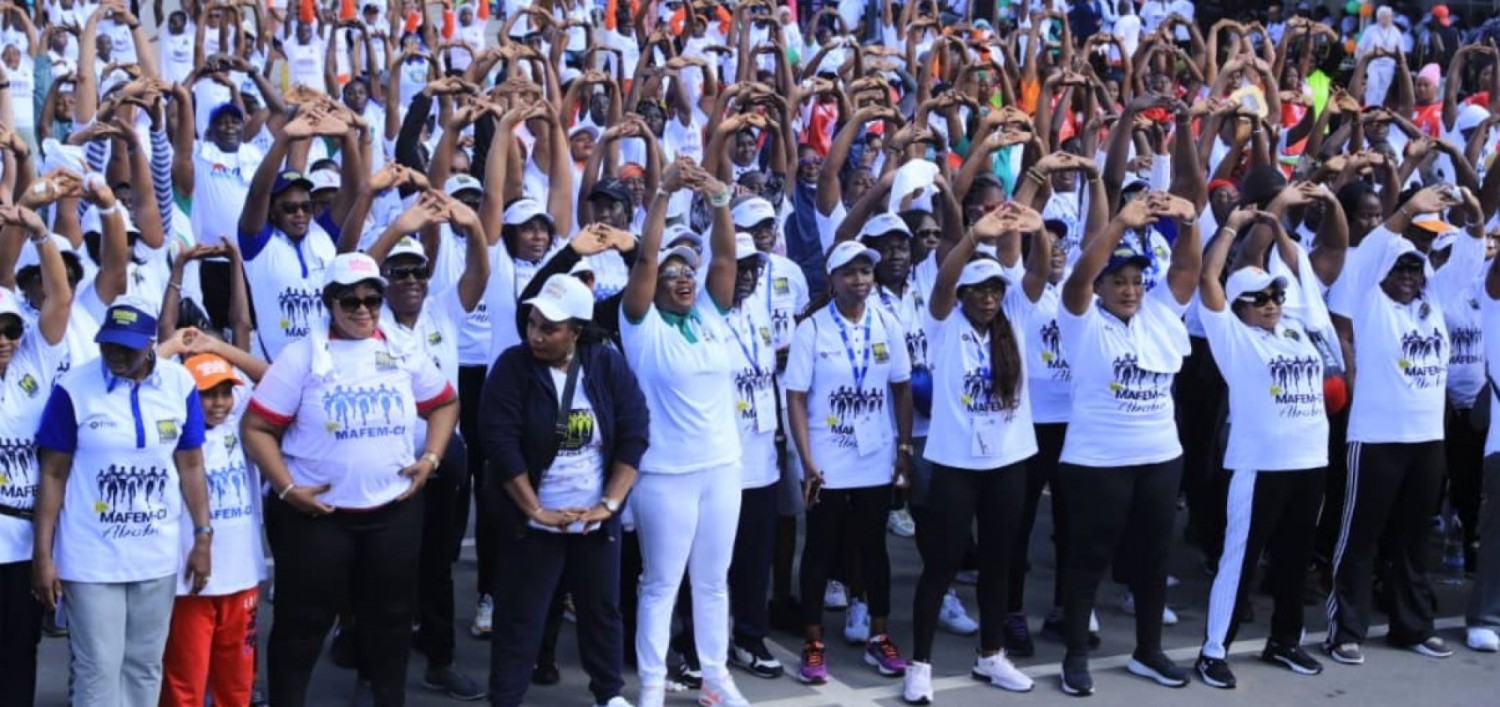 Côte d'Ivoire :   4ᵉ Marathon des femmes, le Collectif des élus binationaux fait don de 10 fauteuils roulant à la mairie d'Abobo et des ordinateurs aux 3 vainqueurs