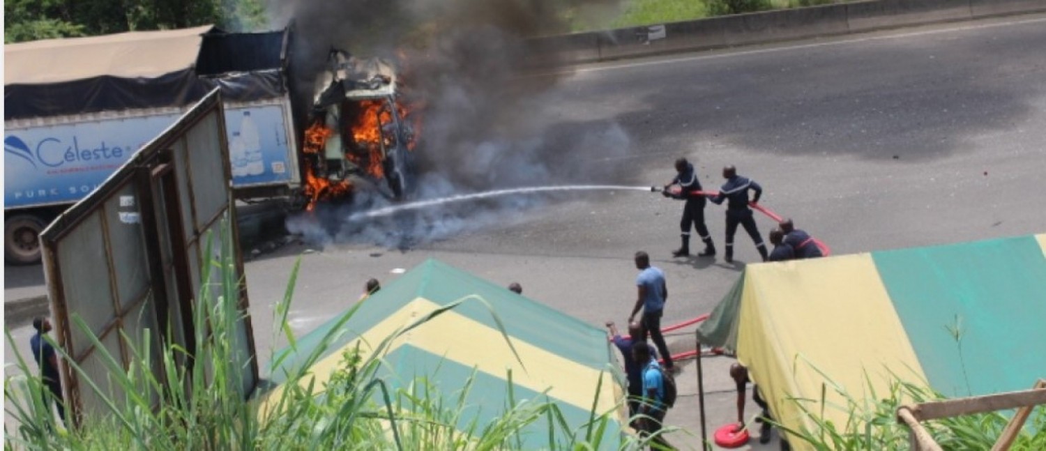 Côte d'Ivoire : Cocody, incendie d'un camion transportant l'eau minérale, plus de peur que de mal