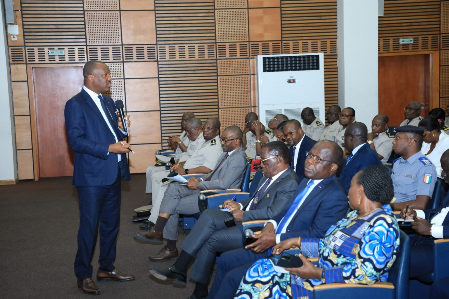 Côte d'Ivoire :   Opérationnalisation du PJGouv 2023, Mamadou Touré présente le bilan des réalisations à mi-parcours aux collectivités territoriales