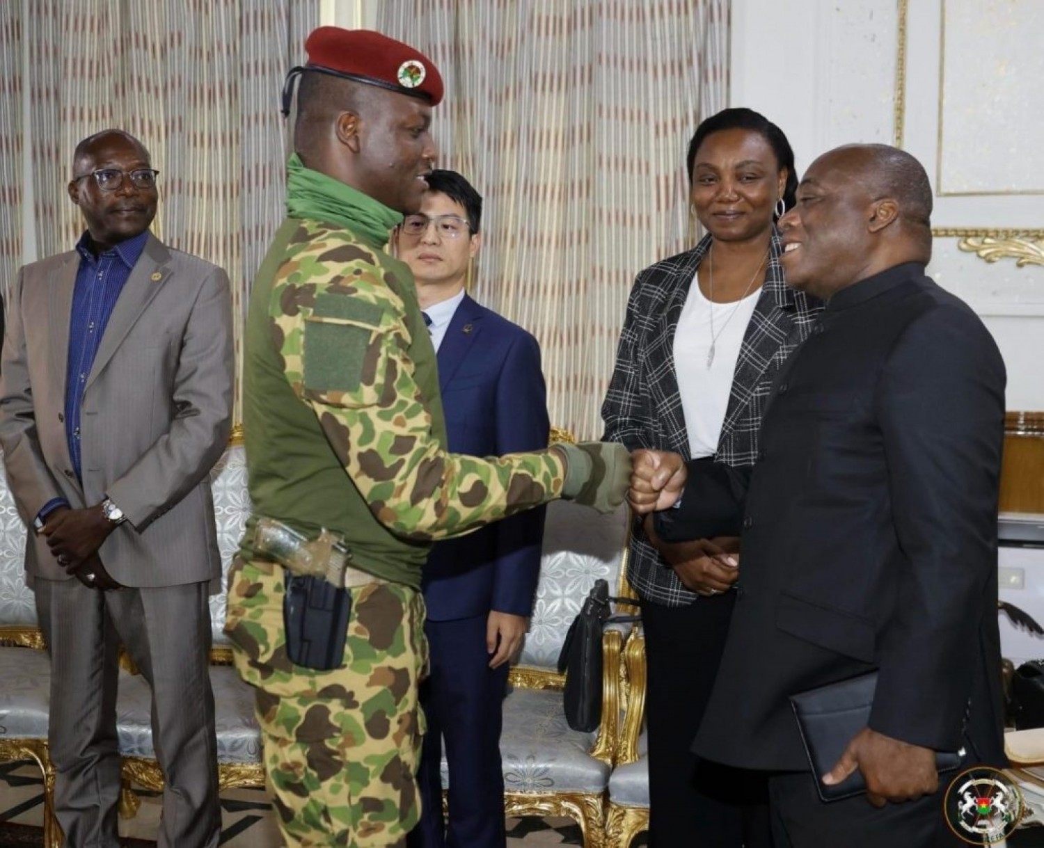 Côte d'Ivoire-Burkina : Ahoua Don Mello « drague », le Capitaine Ibrahim Traoré pour le compte des BRICS