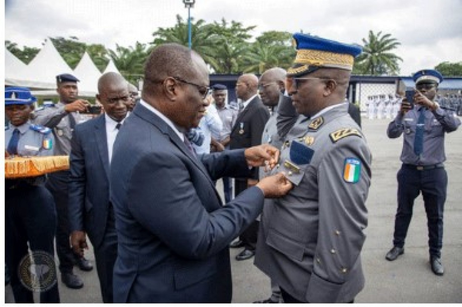 Côte d'Ivoire : Téné Birahima au Général Apalo: « Nous comptons sur vous pour réussir les challenges de la sécurisation des élections ainsi que la CAN en janvier 2024 »