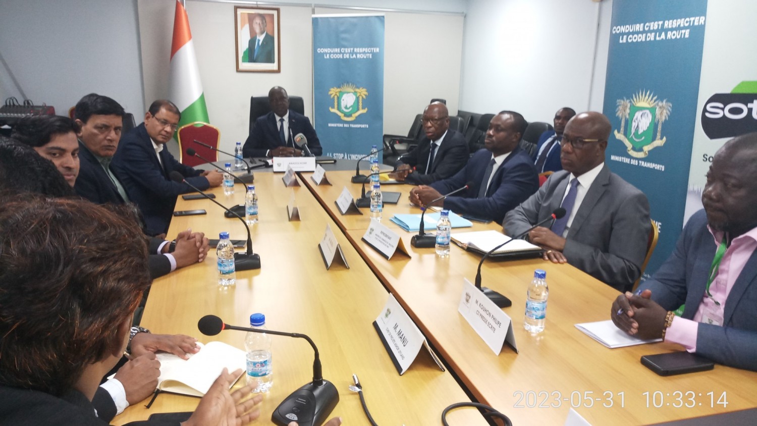 Côte d'Ivoire :   Transports, Amadou Koné annonce l'installation d'une chaîne d'assemblage de véhicules en partenariat avec Ashok Leyland, les premiers engins sortiront dans 12 mois