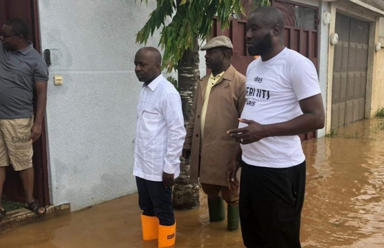 Côte d'Ivoire : Saison des pluies, le Maire Jean-Louis Moulot s'imprègne du  dégât des eaux et donne des instructions