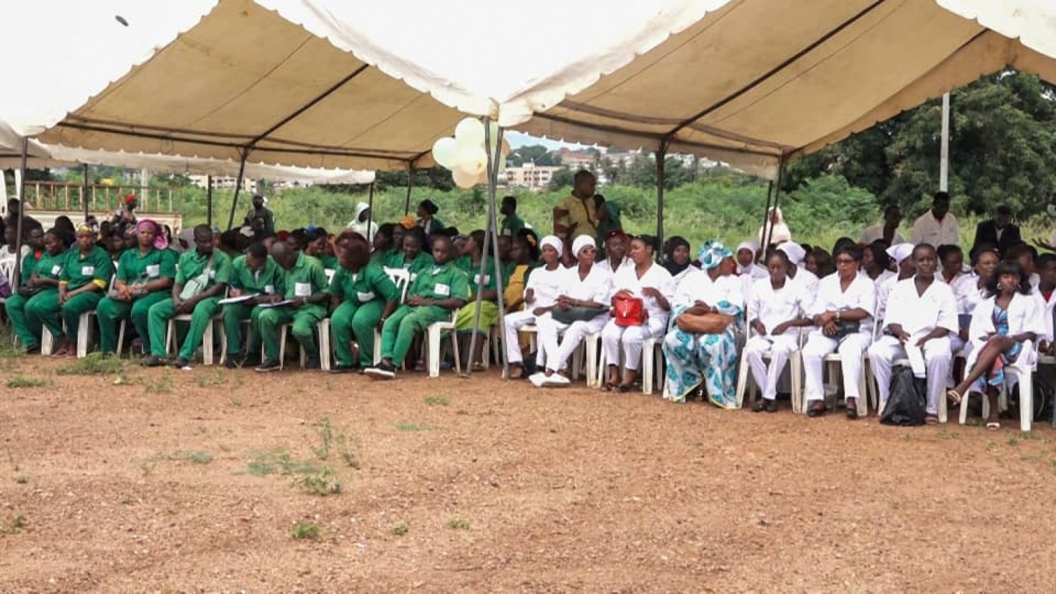 Côte d'Ivoire :    Employabilité des jeunes, 93 bénéficiaires du programme THIMO du Gbêkê, reçoivent leurs chèques