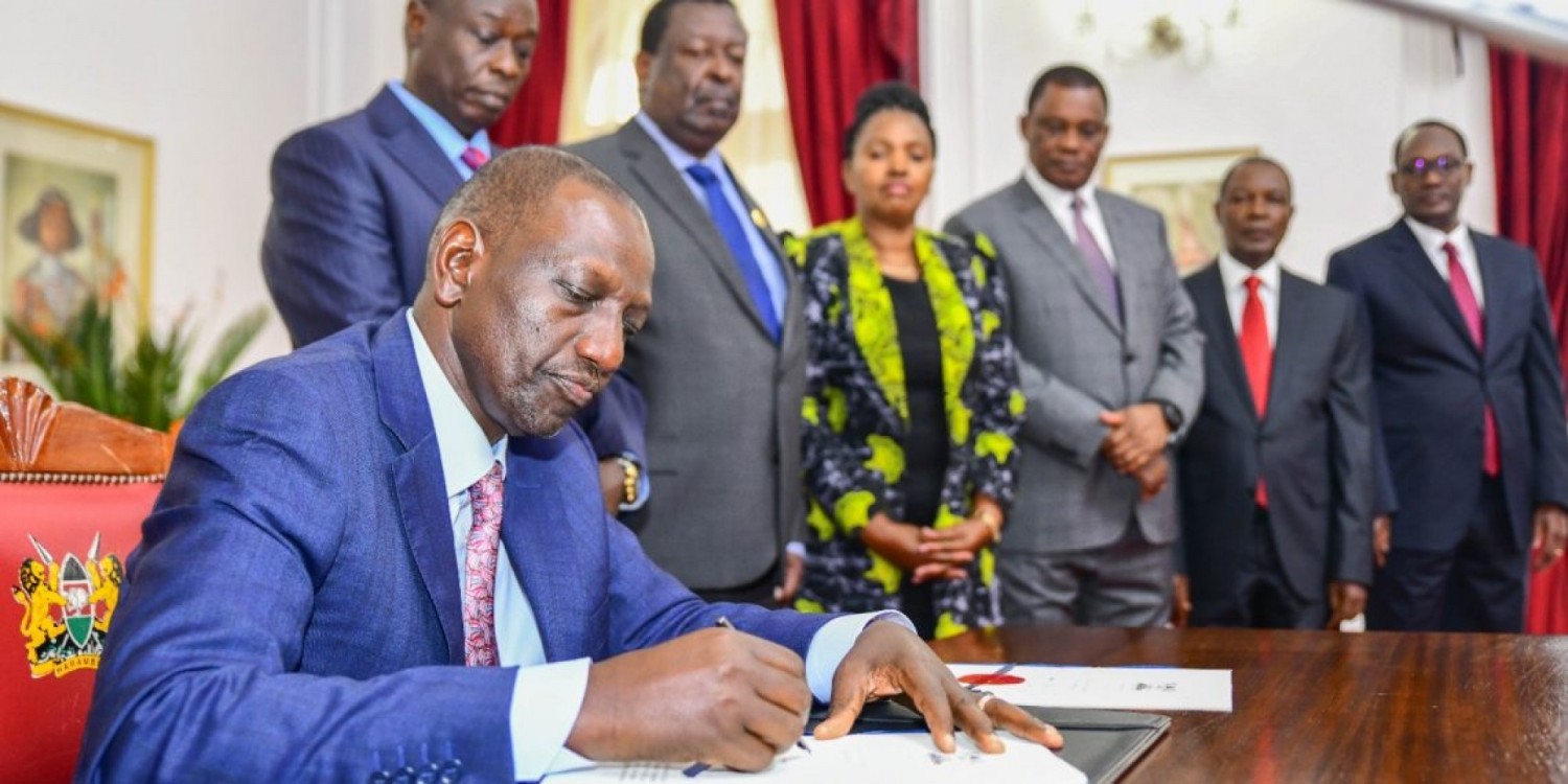Kenya : William Ruto promulgue une loi controversée  des finances