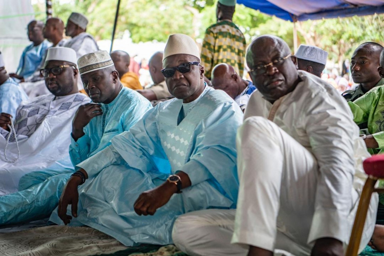 Côte d'Ivoire : Bouaké, Amadou Koné et des cadres du Gbêkê prient à la grande mosquée et apportent leur soutien aux musulmans de la région