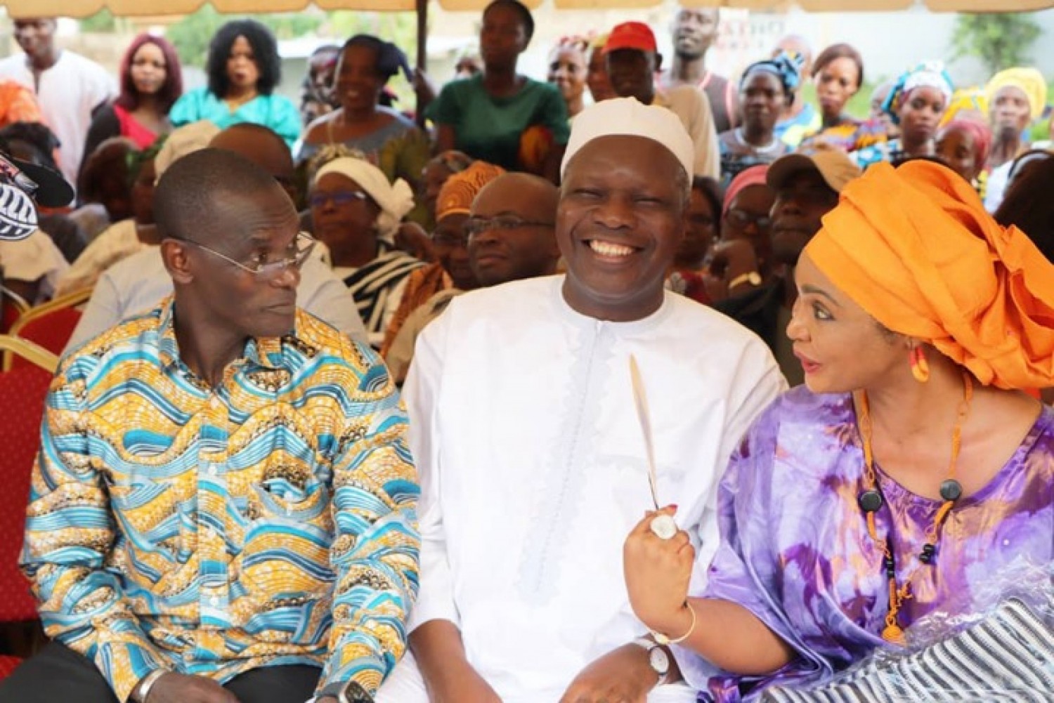 Côte d'Ivoire : Région du Tonpki, Madame Solange Fatima Mabri en « vagabonde de la charité », avec le soutien de son époux et du Ministre Vagondo