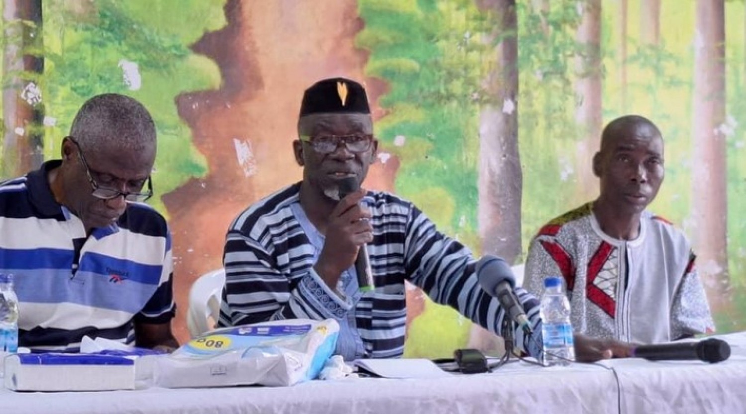Côte d'Ivoire :   Foncier rural, les chefs Wê demandent la suspension de la phase pilote du programme CLAP dans les régions du Cavally et du Guémon