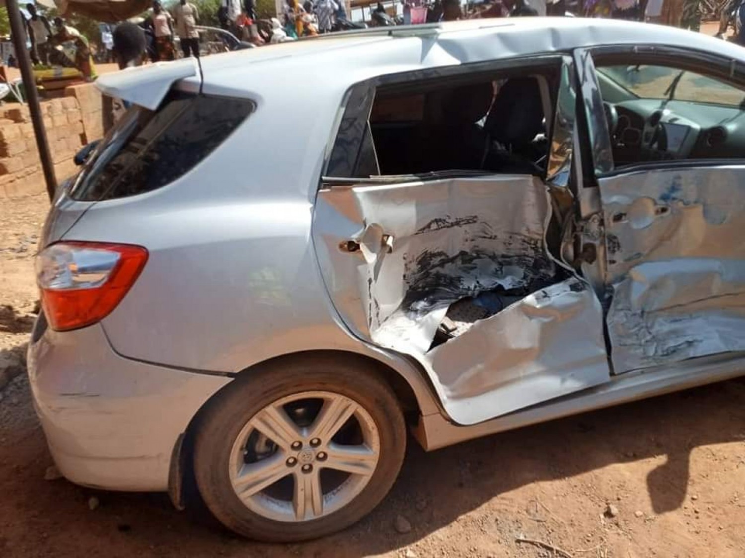 Burkina Faso : Un train percute un véhicule en circulation et fait deux blessés