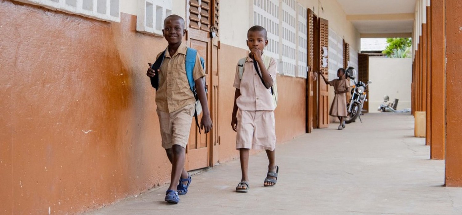 Togo :  Education, couleur des bâtiments scolaires régularisée, 255 écoles à fermer