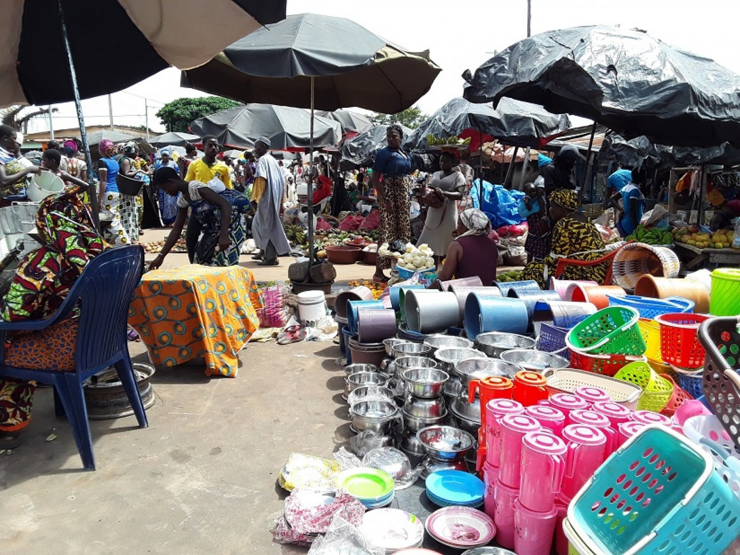 Côte d'Ivoire : Tragédie à Bouna, ne pouvant supporter le départ de sa compagne de la maison, il s'ouvre le ventre en plein marché et meurt