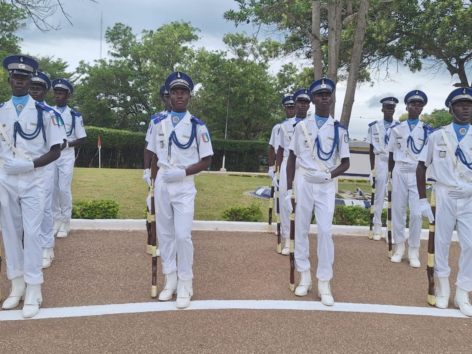 Côte d'Ivoire : Le Général Apalo aux nouveaux élèves sous-officiers: « Vous avez pour mission de défendre le territoire en tout temps et en tout lieu jusqu'au sacrifice suprême