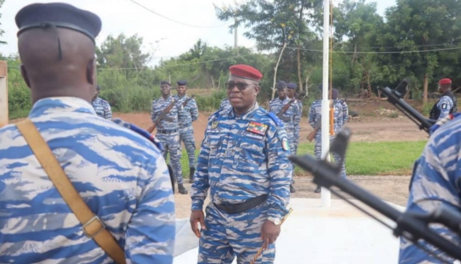 Côte d'Ivoire : En tournée auprès de ses hommes dans le centre, le Général Apalo Touré réitère  son appel à bannir le racket