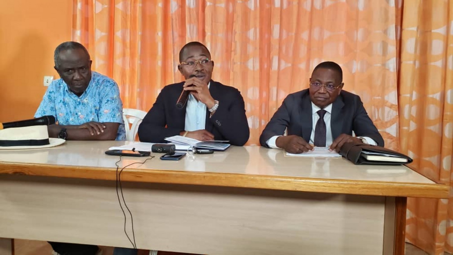 Côte d'Ivoire : Présidence du Conseil régional de l'Agnéby-Tiassa, après son désistement, le candidat du PPA-CI, Martin M'Bolo accuse le préfet et le Ministre Dimba Traoré