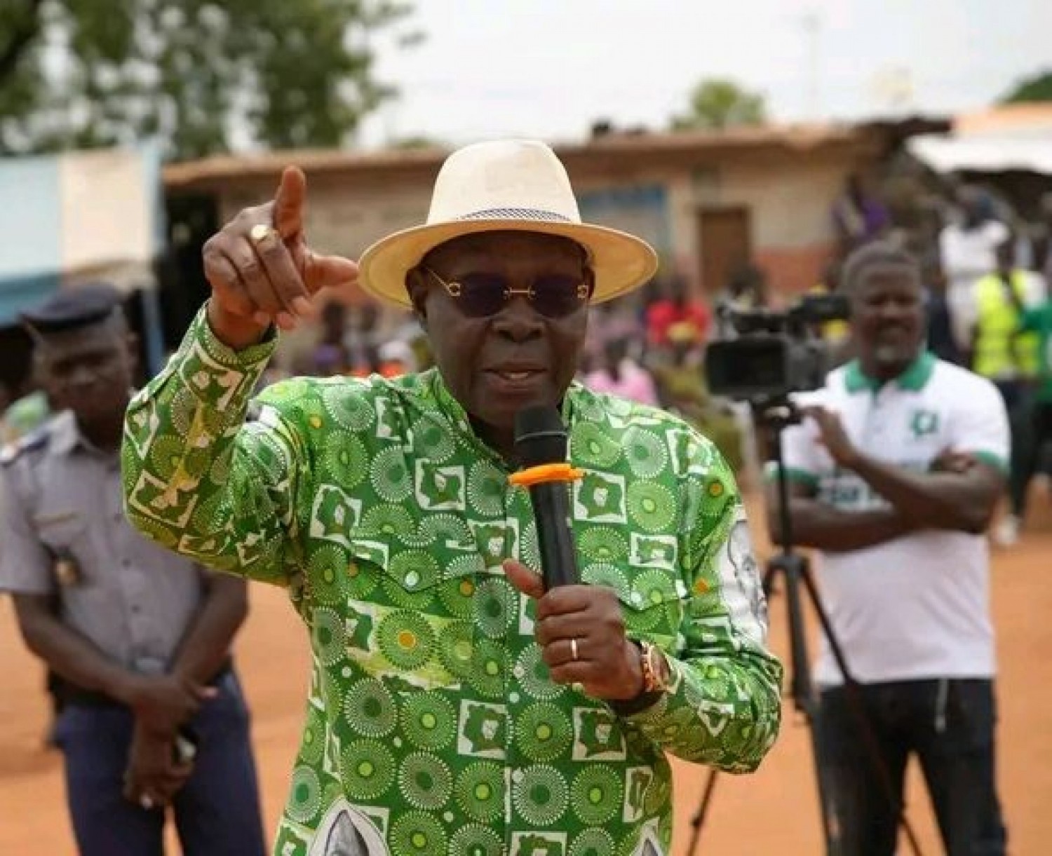 Côte d'Ivoire : Béoumi, des envoyés de Bédié au peuple Kôdè, « les gens du RHDP vous donnent l'argent du pays, prenez et bouffez, après votez pour le PDCI...»