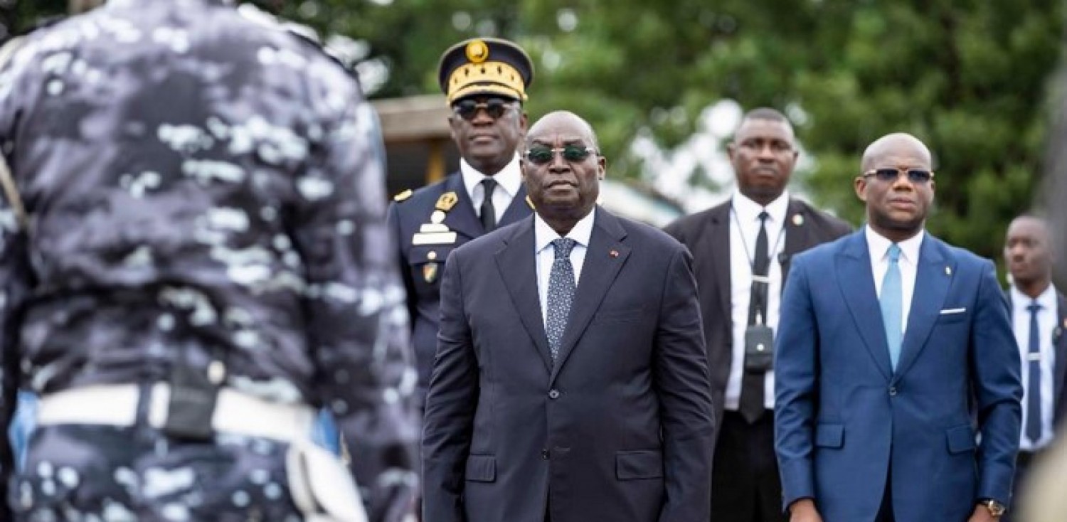Côte d'Ivoire : Baptême et remise d'épaulettes à 467 commissaires et officiers de police, Tiémoko Koné à ses filleuls : « je vous exhorte à faire preuve de discernement, d'intégrité »