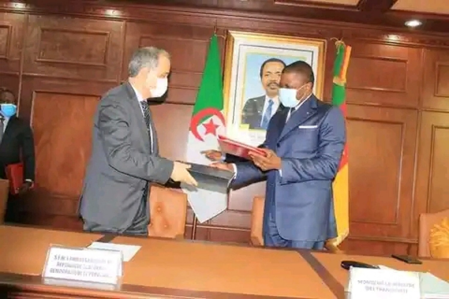 Cameroun - Algérie : Biya signe un décret pour promouvoir les échanges aériens entre Yaoundé et Alger