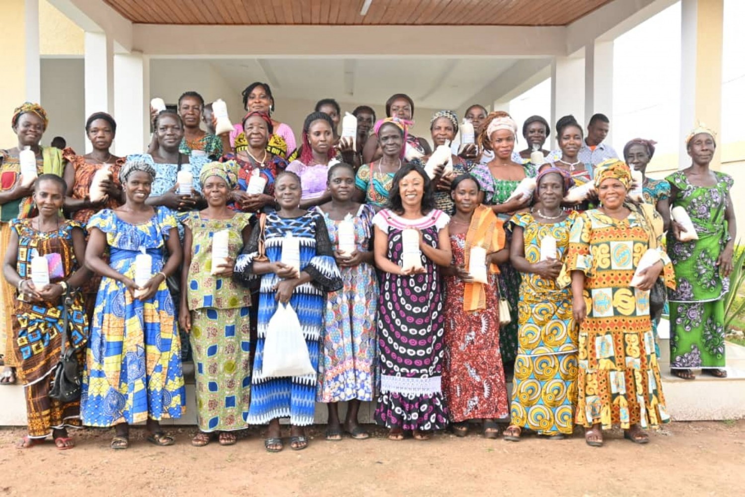 Côte d'Ivoire : Bouaké, Amadou Koné contribue à l'autonomisation des femmes à travers une visite à l'association Diabo Ville Émergente