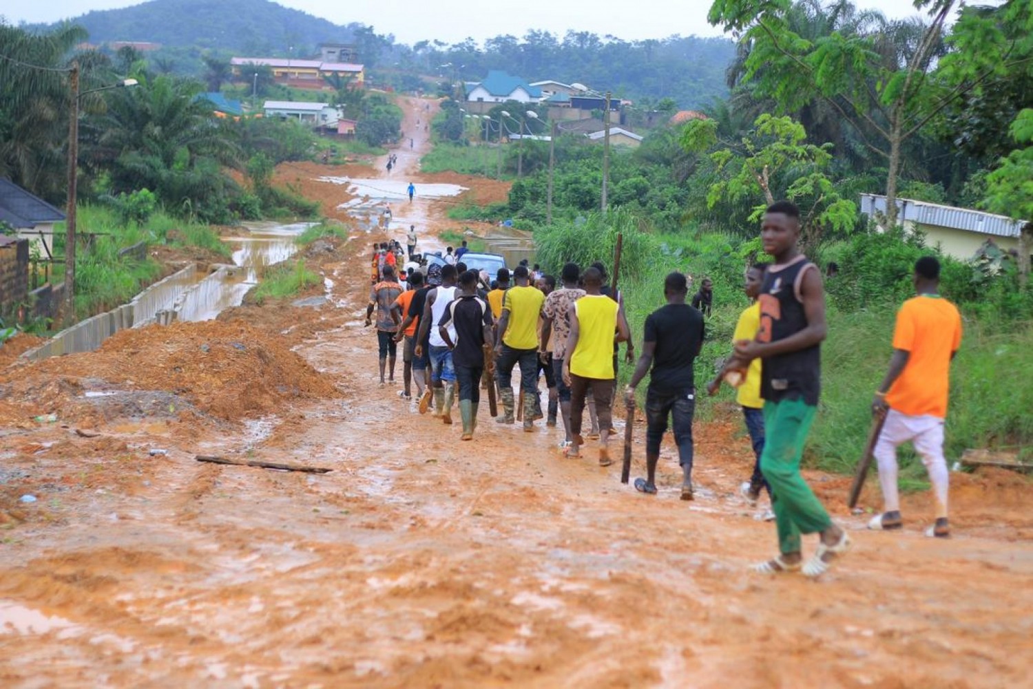 Côte d'Ivoire : Sud-Comoé, un candidat aux élections régionales, dénonce la dégradation avancée des routes « ce n'est pas bon pour nos produits, nos malades et nos femmes enceintes »