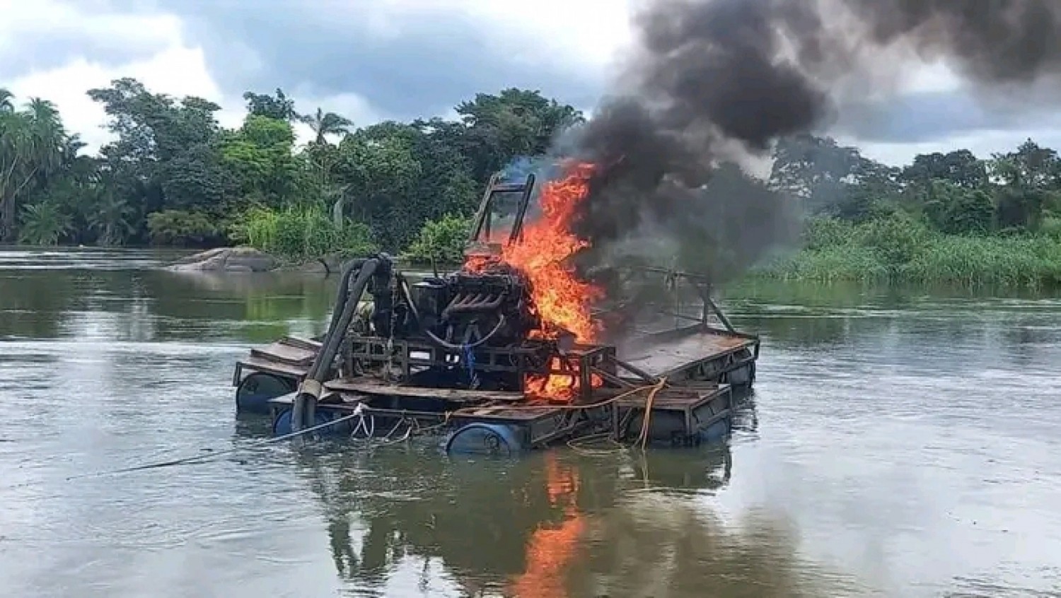 Côte d'Ivoire : Taabo, lutte contre l'orpaillage clandestin, plusieurs matériels détruits sur le fleuve Bandama