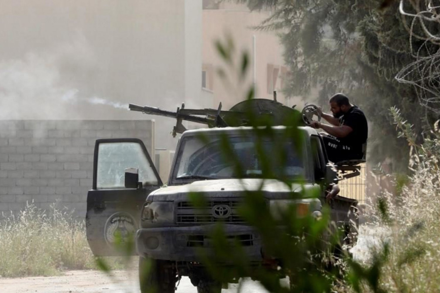 Libye : 27 morts et une centaine de blessés dans des combats suite à l'arrestation d'un colonel