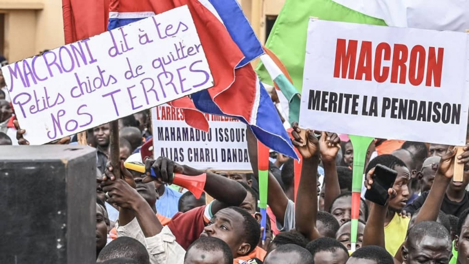 Niger : L'Algérie interdit le survol de son espace aérien aux avions militaires français