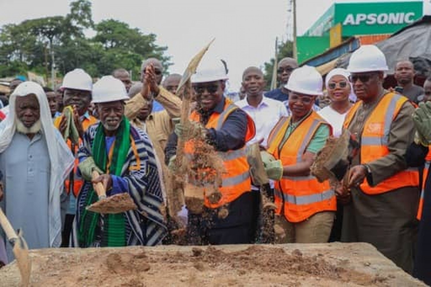 Côte d'Ivoire : Korhogo, au lancement des travaux de bitumage de 5 km de voies urbaines, Fidèle Sarassoro « Alassane Ouattara tient toujours ses promesses »
