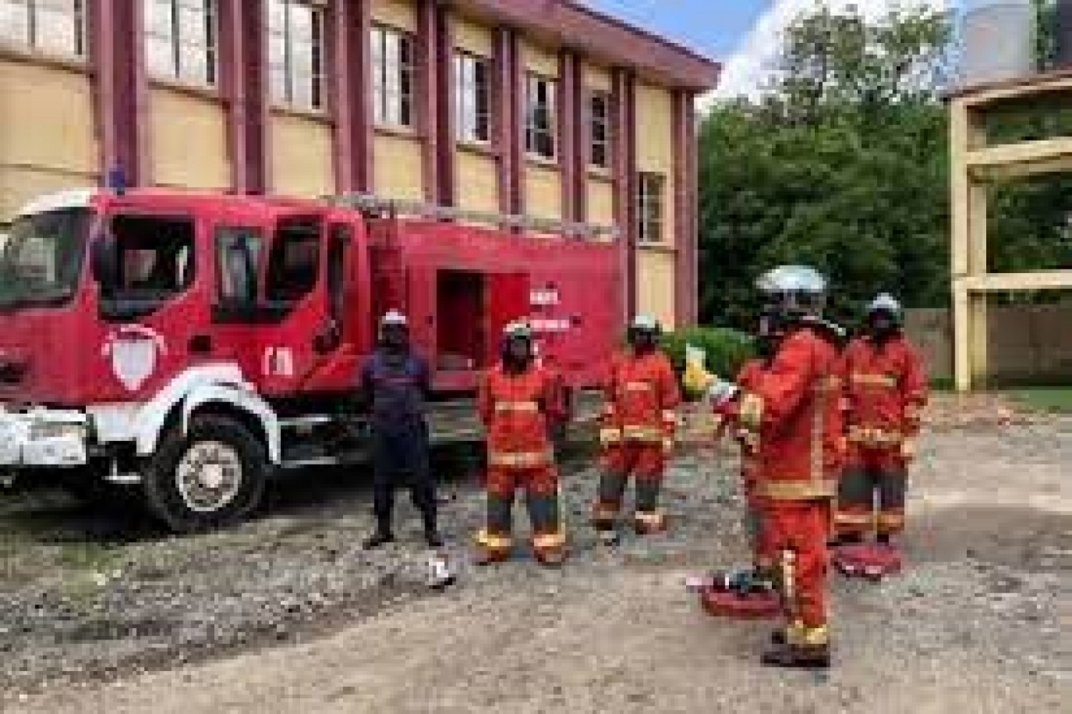 Cameroun: L'Etat va acquérir 227 engins et équipements de 32,8 milliards FCFA destinés aux sapeurs-pompiers